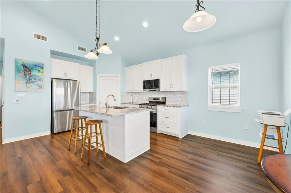 123 6th Street Port Aransas, TX 78373
