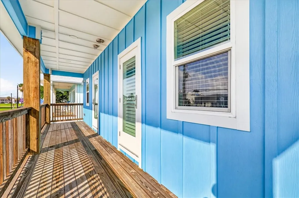 123 6th Street Port Aransas, TX 78373