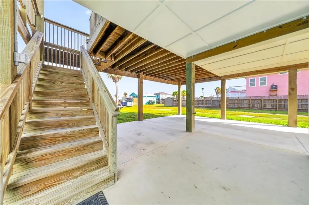 123 6th Street Port Aransas, TX 78373