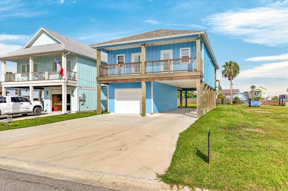 123 6th Street Port Aransas, TX 78373