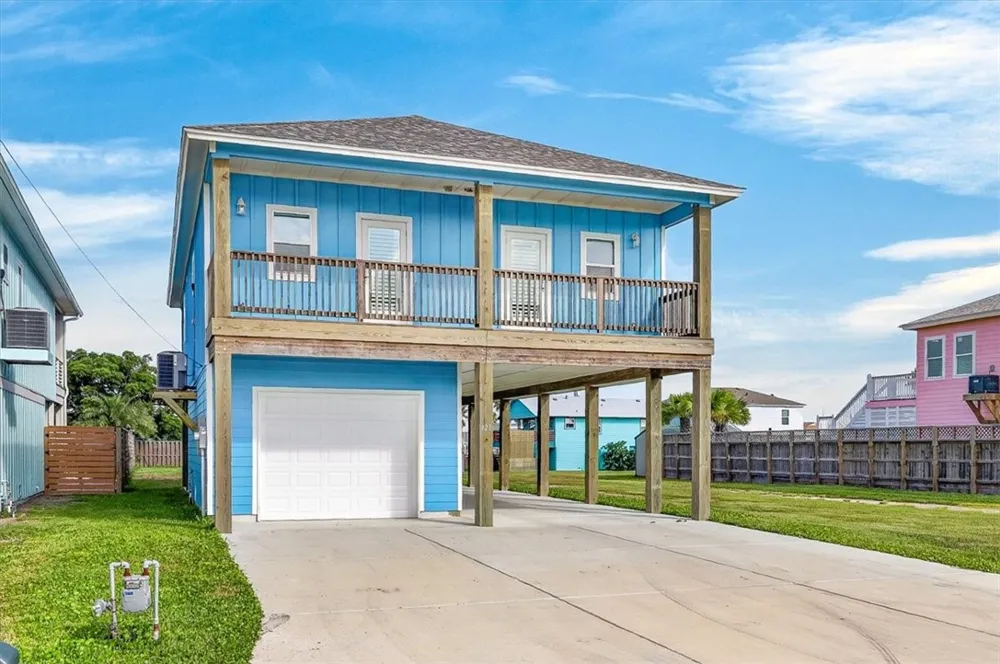 123 6th Street Port Aransas, TX 78373