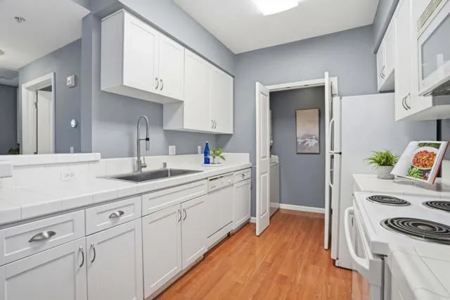 1982 W Bayshore Road #322 East Palo Alto, CA 94303