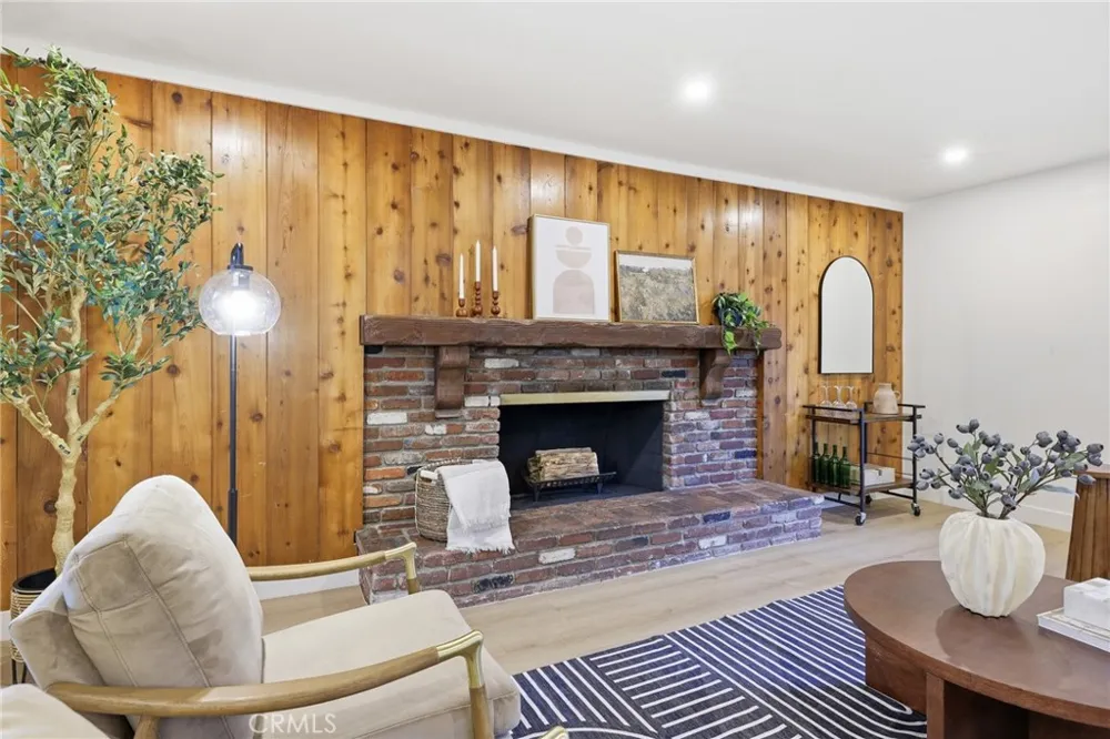 210 Lomita Ojai, CA 93023