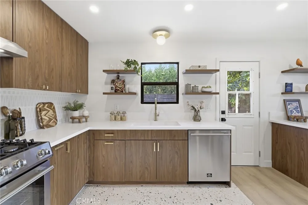 210 Lomita Ojai, CA 93023