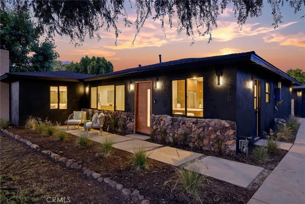 210 Lomita Ojai, CA 93023