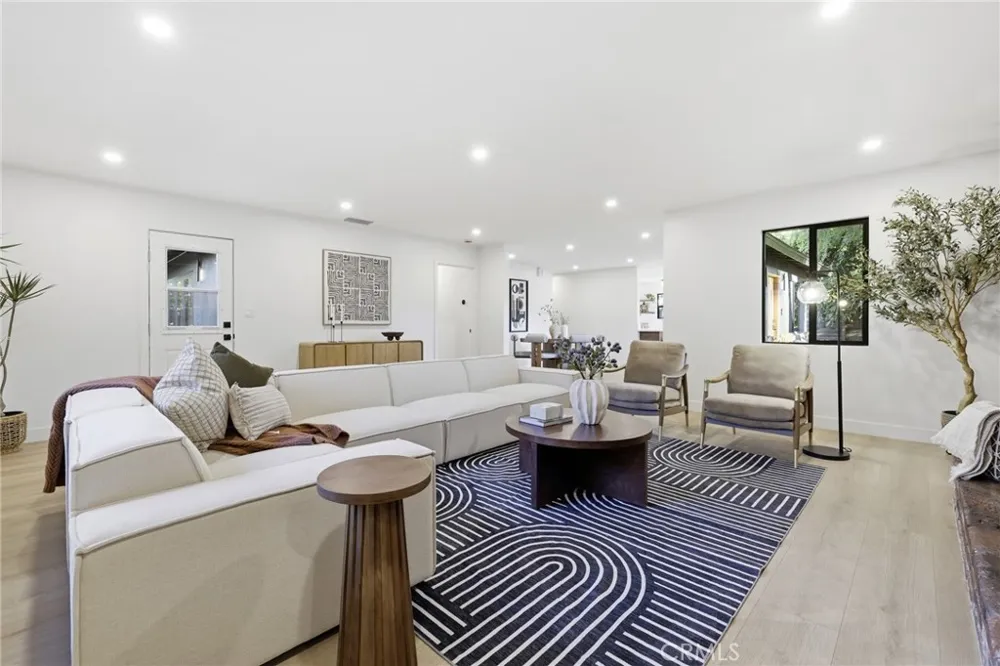 210 Lomita Ojai, CA 93023