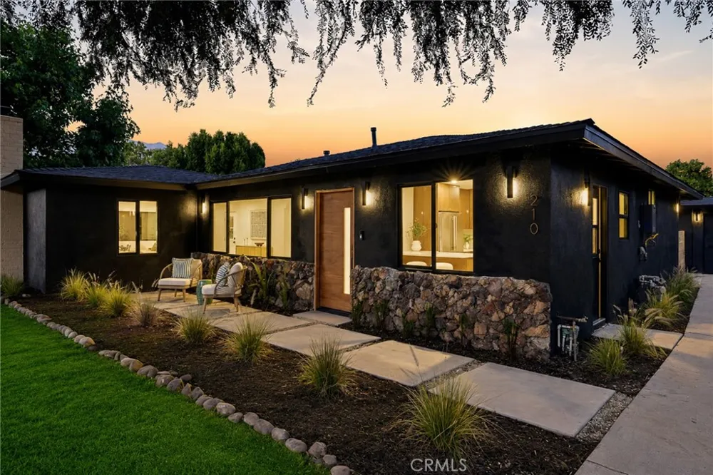 210 Lomita Ojai, CA 93023