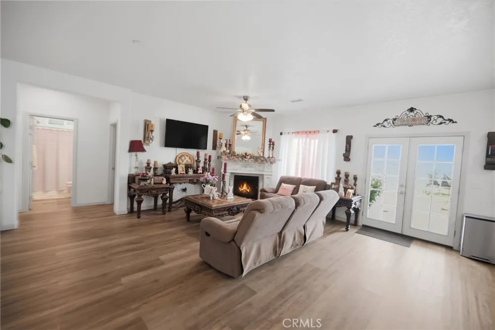 7180 Solano Road Phelan, CA 92371