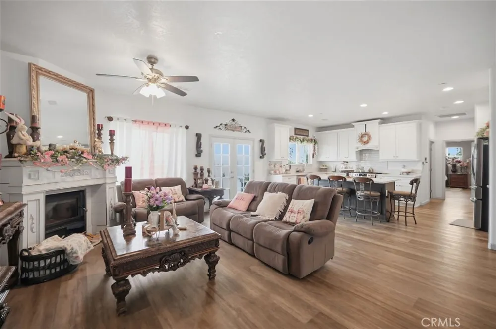 7180 Solano Road Phelan, CA 92371