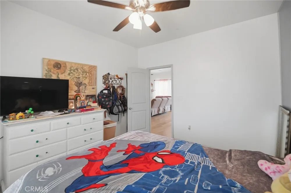 7180 Solano Road Phelan, CA 92371