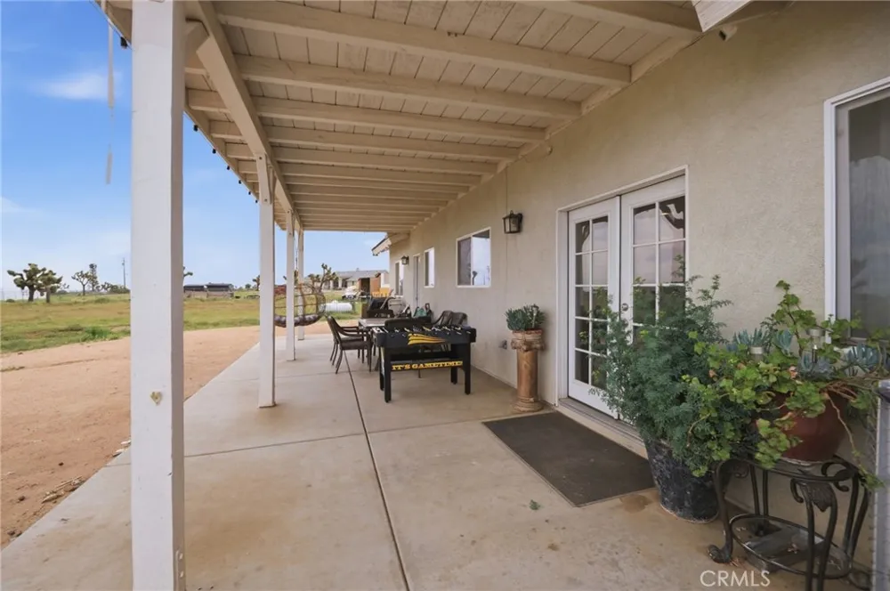 7180 Solano Road Phelan, CA 92371