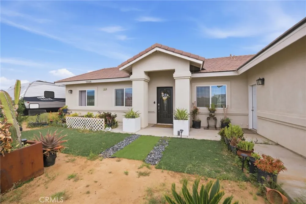 7180 Solano Road Phelan, CA 92371