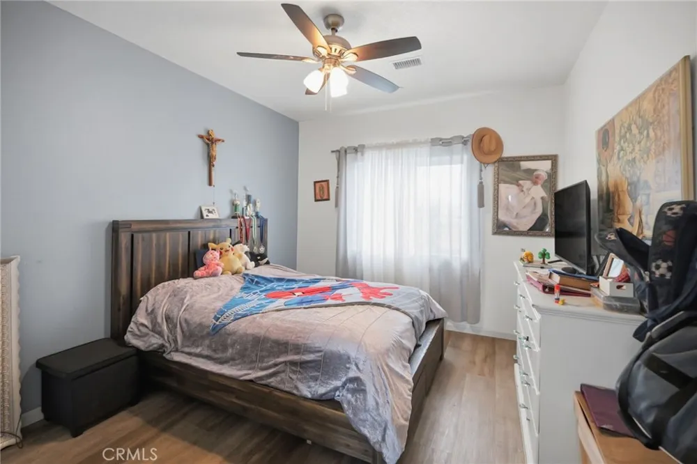 7180 Solano Road Phelan, CA 92371