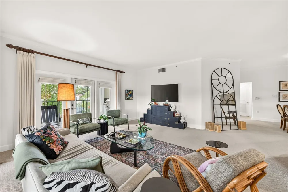 2305 EDGEWATER DRIVE #1210 Orlando, FL 32804