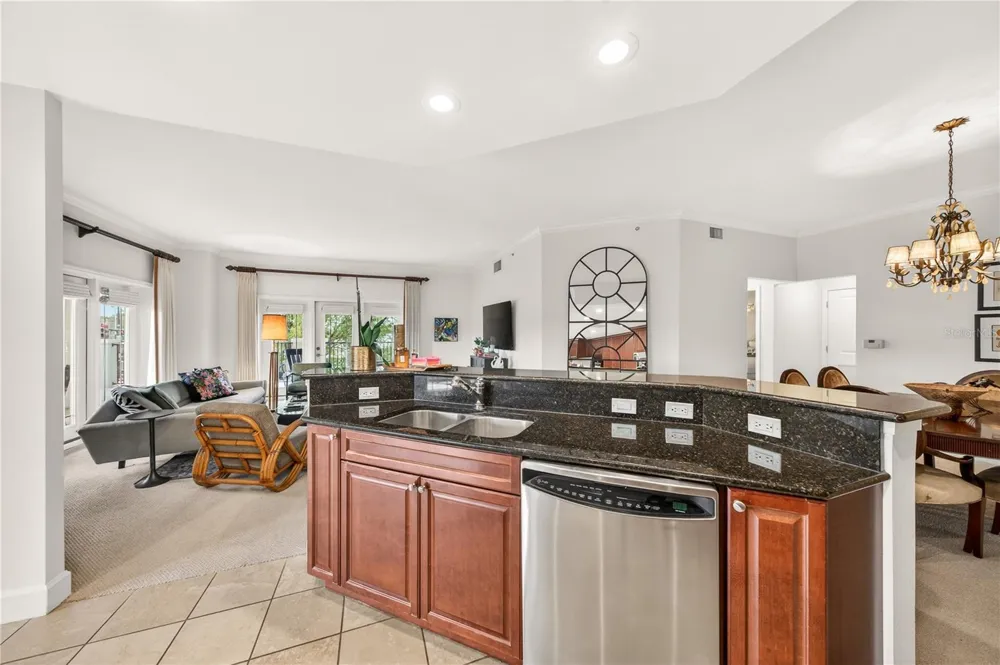 2305 EDGEWATER DRIVE #1210 Orlando, FL 32804