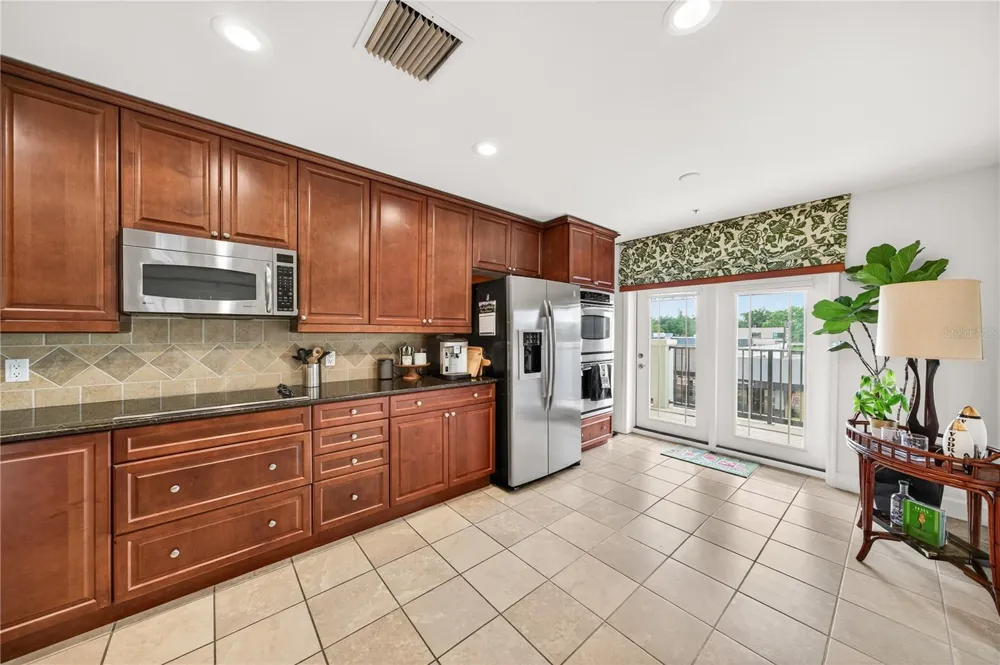 2305 EDGEWATER DRIVE #1210 Orlando, FL 32804