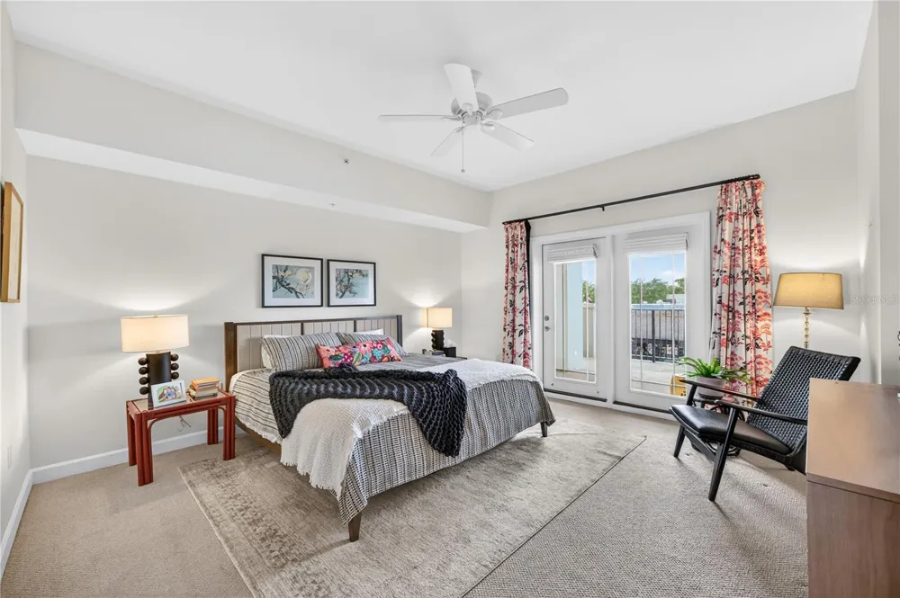 2305 EDGEWATER DRIVE #1210 Orlando, FL 32804