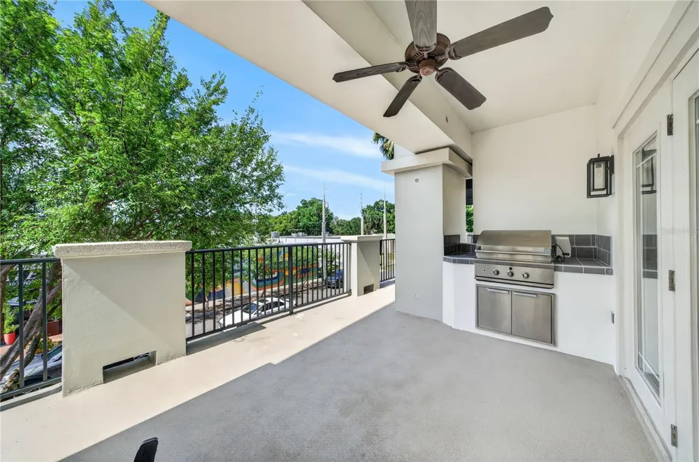 2305 EDGEWATER DRIVE #1210 Orlando, FL 32804