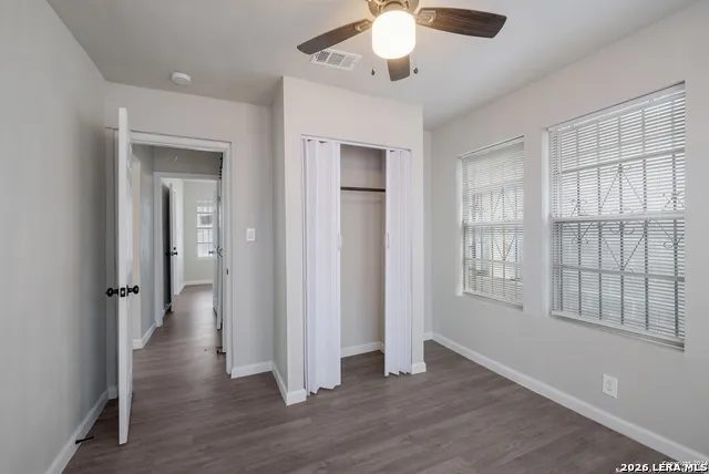 325 S HACKBERRY ST San Antonio, TX 78203