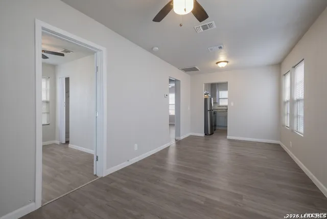 325 S HACKBERRY ST San Antonio, TX 78203