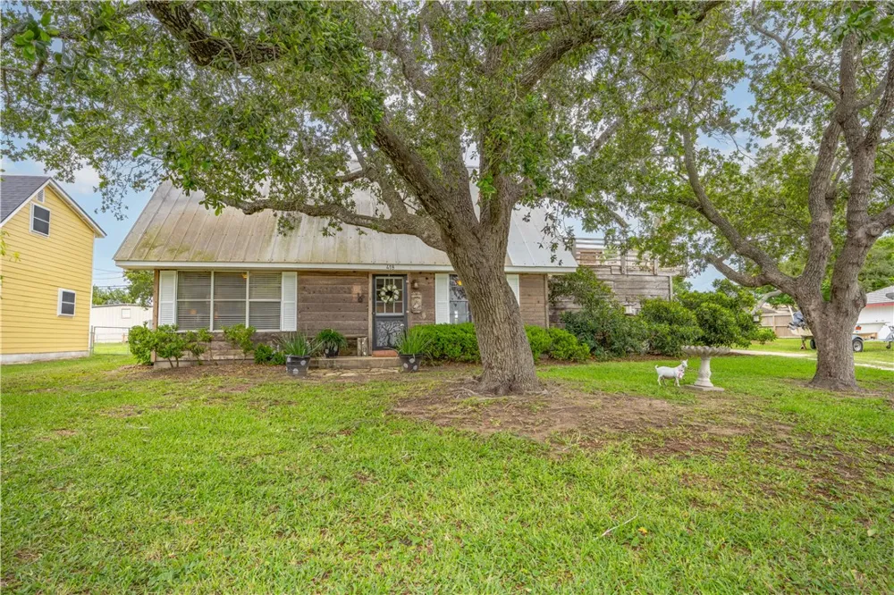 418 Woodhaven Ingleside, TX 78362