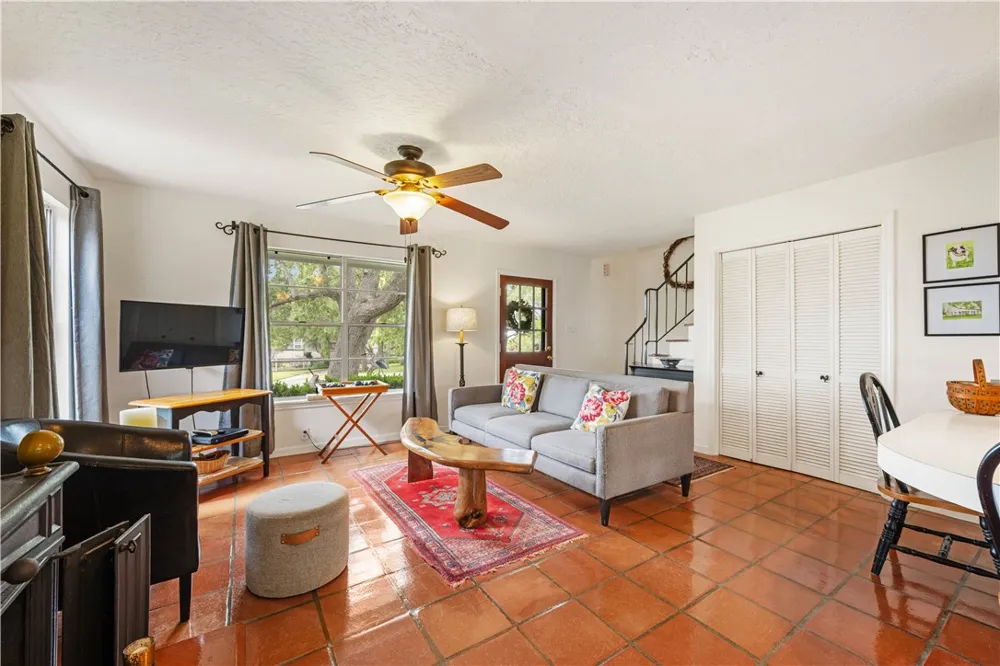 418 Woodhaven Ingleside, TX 78362