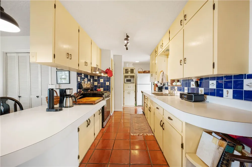 418 Woodhaven Ingleside, TX 78362