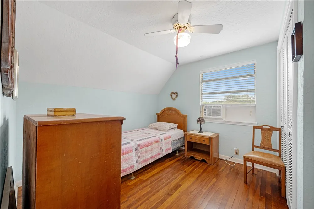 418 Woodhaven Ingleside, TX 78362