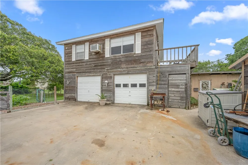 418 Woodhaven Ingleside, TX 78362