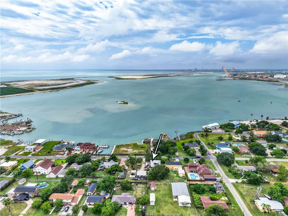 418 Woodhaven Ingleside, TX 78362