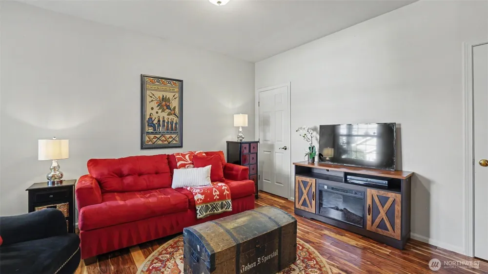 3817 67th Avenue Ct W University Place, WA 98466