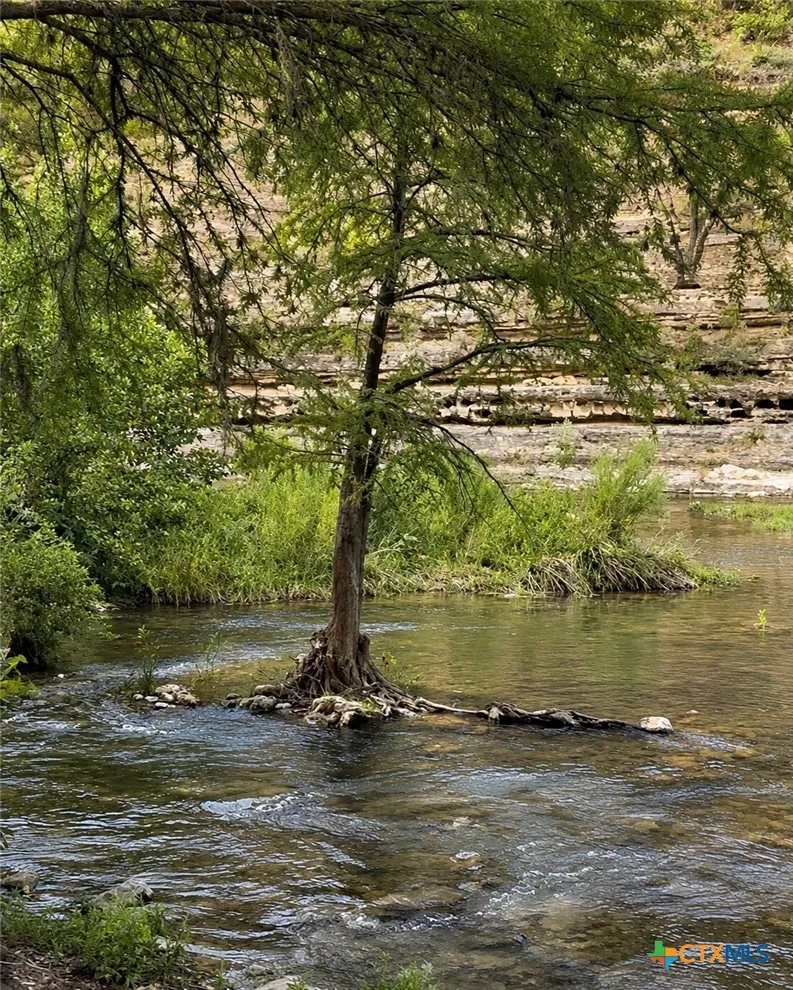8400 River Road New Braunfels, TX 78132