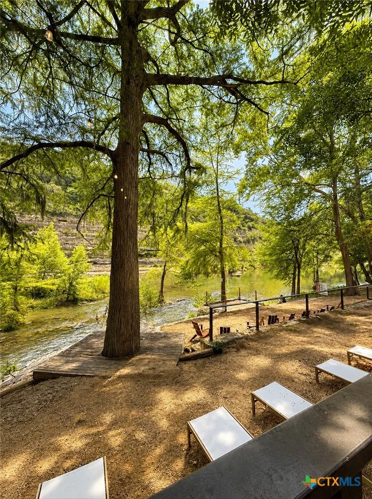 8400 River Road New Braunfels, TX 78132