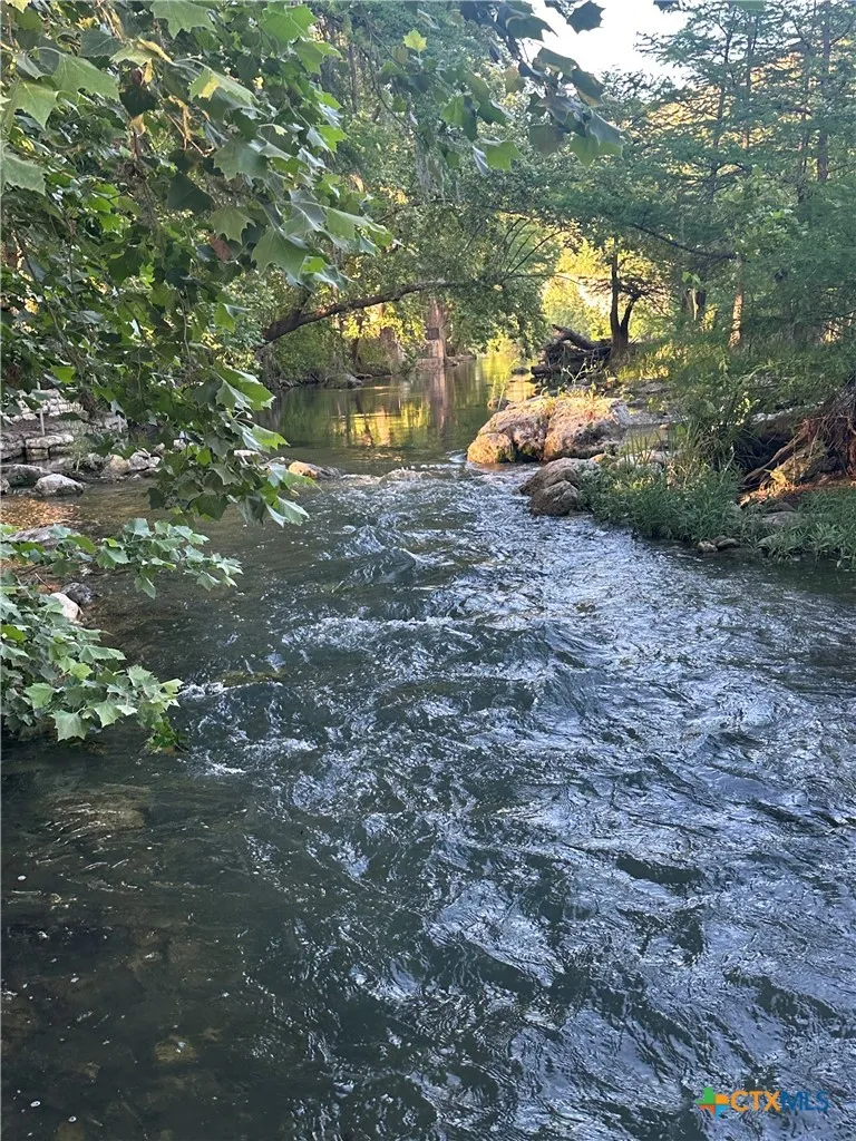 8400 River Road New Braunfels, TX 78132