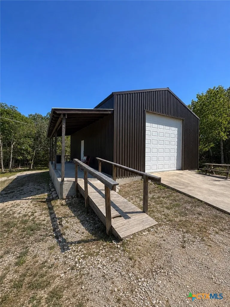 8400 River Road New Braunfels, TX 78132