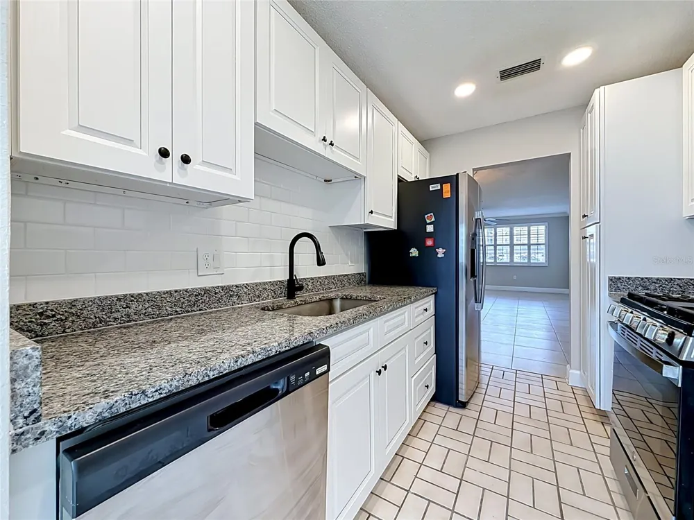 6025 SHORE BOULEVARD S #106 Gulfport, FL 33707
