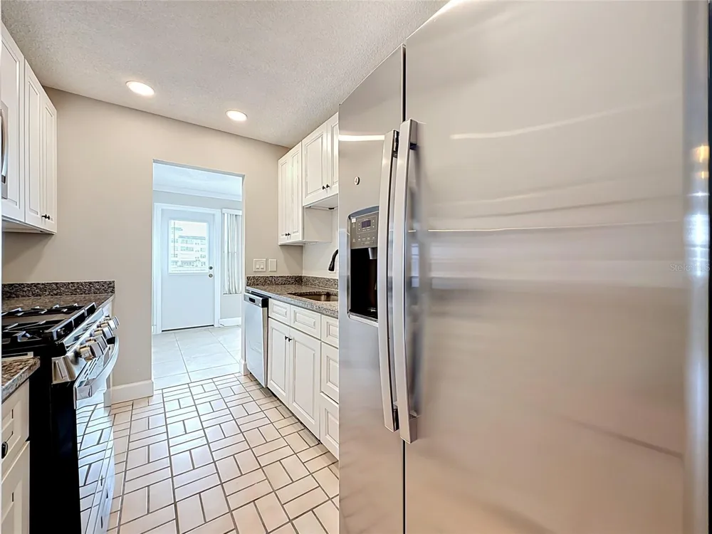 6025 SHORE BOULEVARD S #106 Gulfport, FL 33707