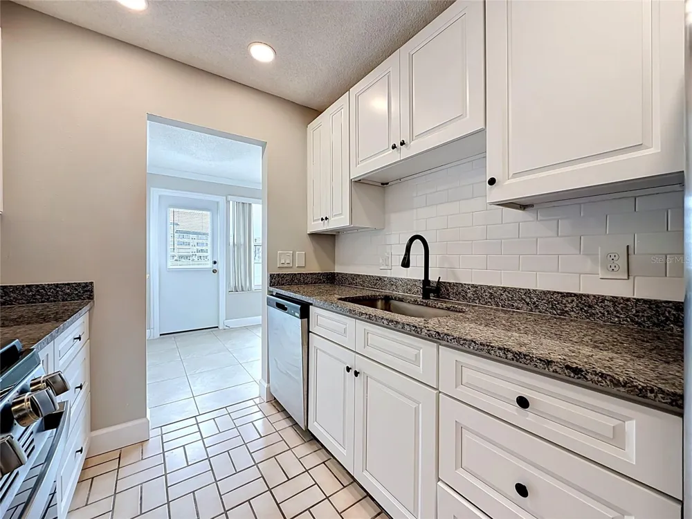 6025 SHORE BOULEVARD S #106 Gulfport, FL 33707