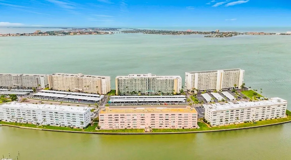 6025 SHORE BOULEVARD S #106 Gulfport, FL 33707