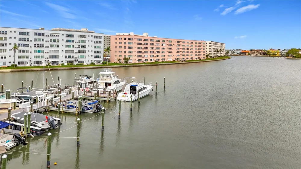 6025 SHORE BOULEVARD S #106 Gulfport, FL 33707