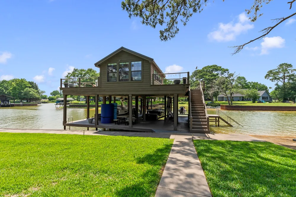132 Goodknight Ranch Road Trinidad, TX 75163