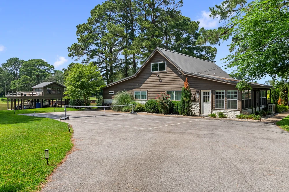 132 Goodknight Ranch Road Trinidad, TX 75163