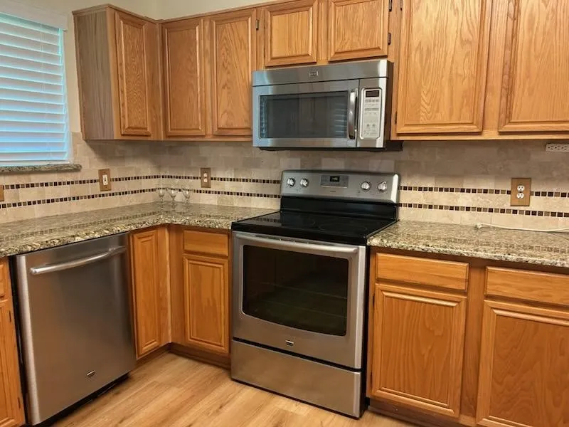 2106 Millwood Drive Corinth, TX 76210