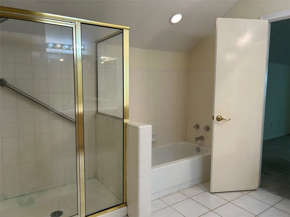 2106 Millwood Drive Corinth, TX 76210