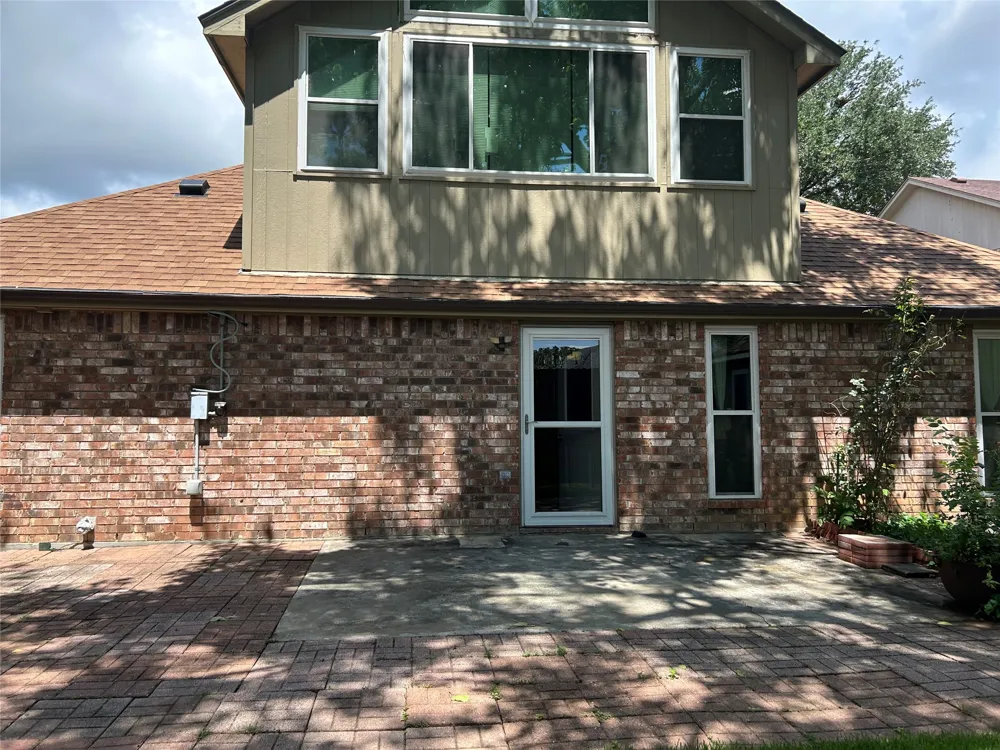 2106 Millwood Drive Corinth, TX 76210