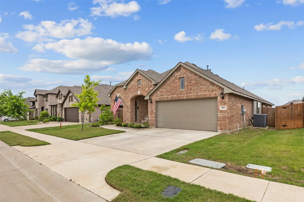 1084 Imperial Eagle Road Alvarado, TX 76009
