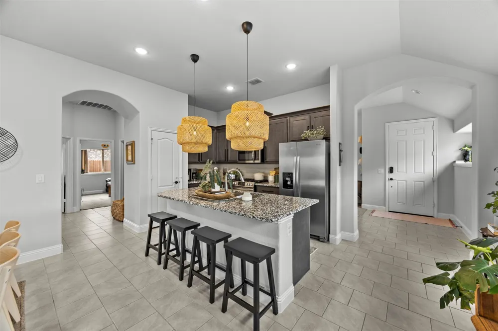 1084 Imperial Eagle Road Alvarado, TX 76009