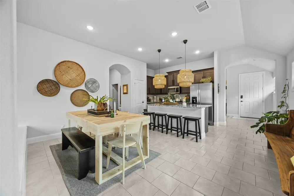1084 Imperial Eagle Road Alvarado, TX 76009