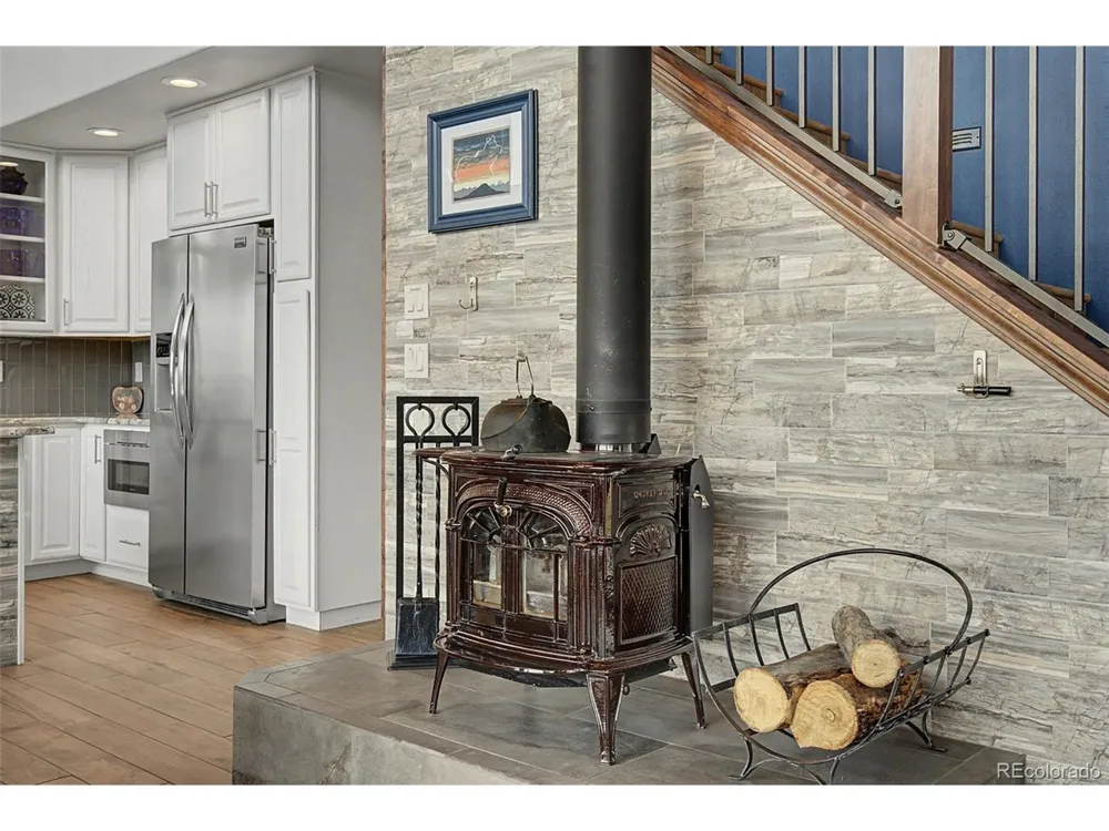 621 School House Hl Victor, CO 80860