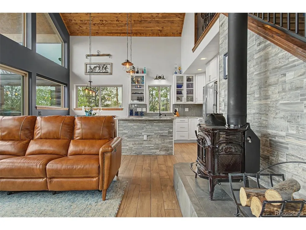 621 School House Hl Victor, CO 80860